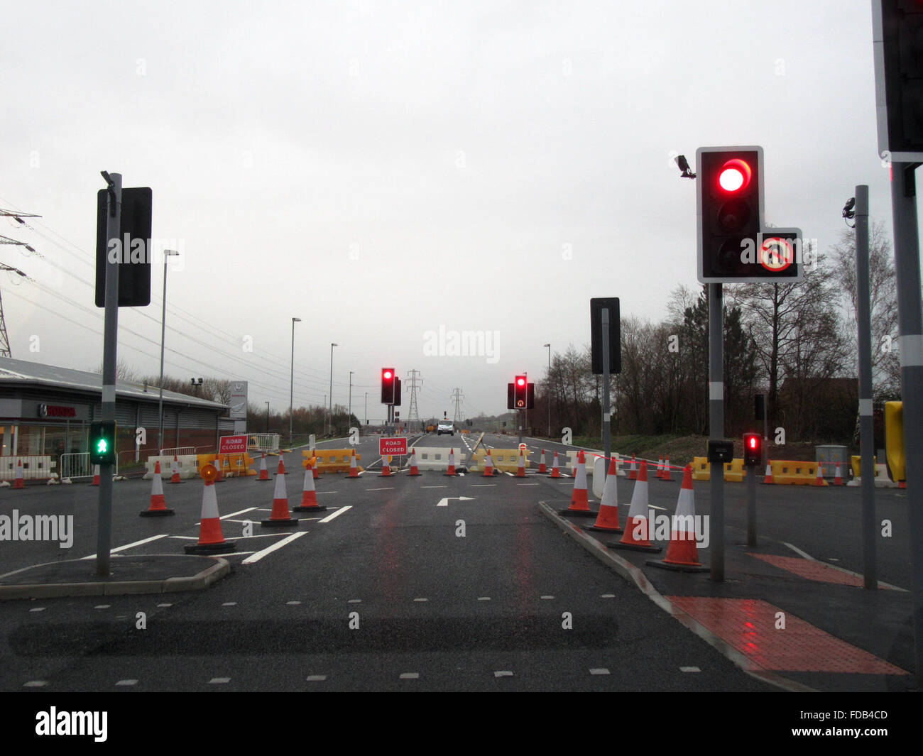 Northgate Morecambe, Regno Unito 28 gennaio 2016, la prima parte del nuovo Heysham a M6 link road si apre quando la chiusura della strada sulla A638 tra Morecambe Road e Northgate viene riaperto durante la seconda settimana di febbraio. La riapertura della strada ha ben ritardato dalle recenti intemperie sconvolgere il manto di lavoro. Il lavoro sulla Heysham a M6 strada di sfiato è iniziata nel 2014 e il 4,8 M strada di sfiato è impostato per aprire entro la fine di quest'anno Credito: David Billinge/Alamy Live News Foto Stock