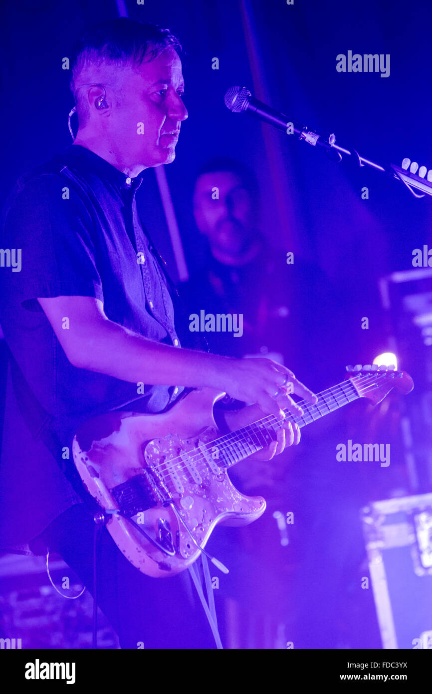 Cambiano d'Agogna Italia. Il 29 gennaio 2016. La rock band italiana SUBSONICA suona dal vivo sul palco del music club fenomeno durante il 'Una Foresta Nei Club Tour 2016' Credit: Rodolfo Sassano/Alamy Live News Foto Stock