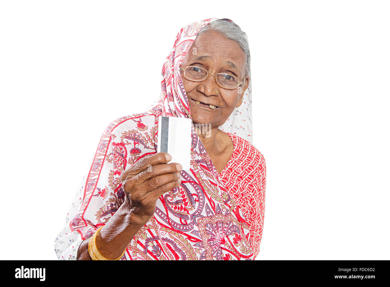 1 Senior donna adulta permanente di pensionamento Carta di Credito mostra Foto Stock