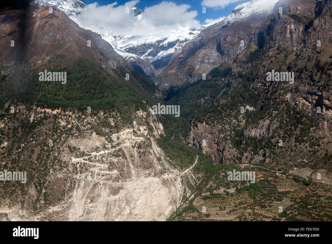 Massiccio Dhaulagiri da aereo, Mustang, Nepal. Foto Stock