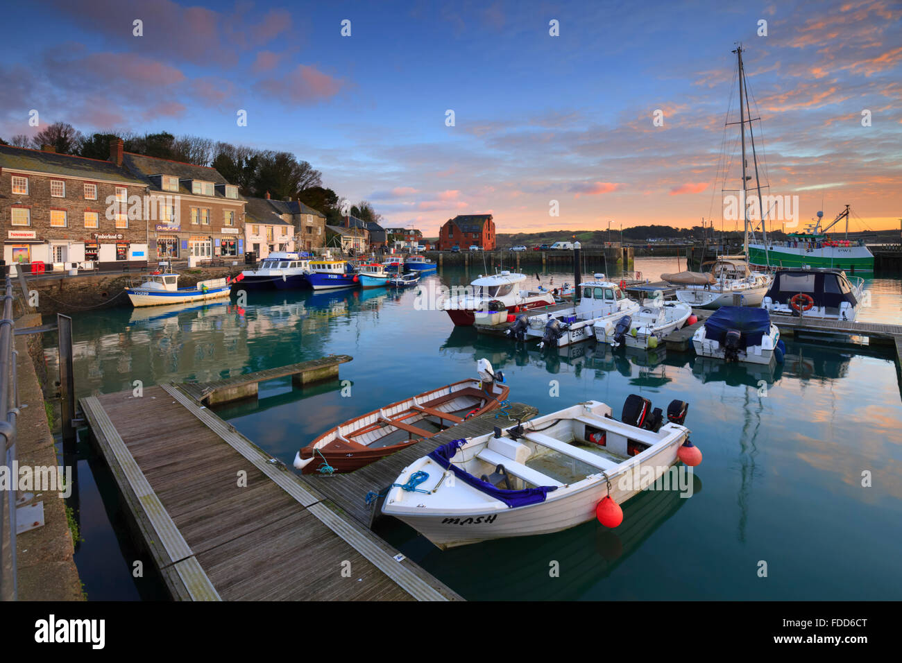 Padstow Harbour catturata su sunrise. Foto Stock