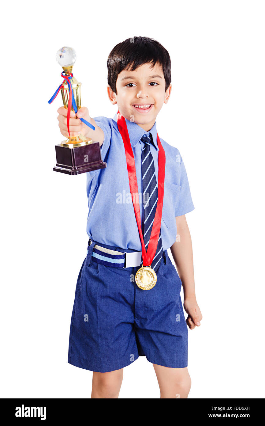 1 bambino ragazzo scuola studente trofeo della vittoria mostra Foto Stock