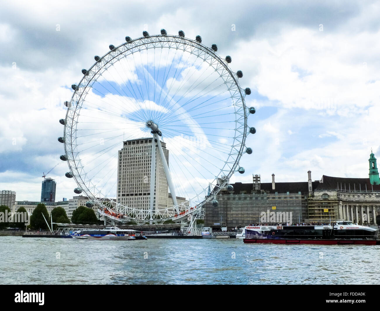 Occhio alla rive del Tamigi a Londra Regno Unito Foto Stock