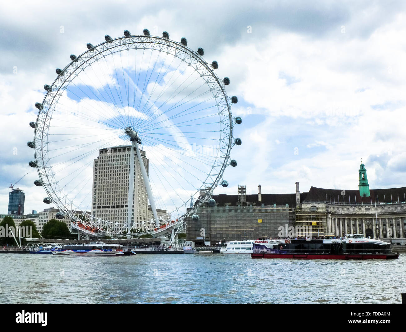 Occhio alla rive del Tamigi a Londra Regno Unito Foto Stock