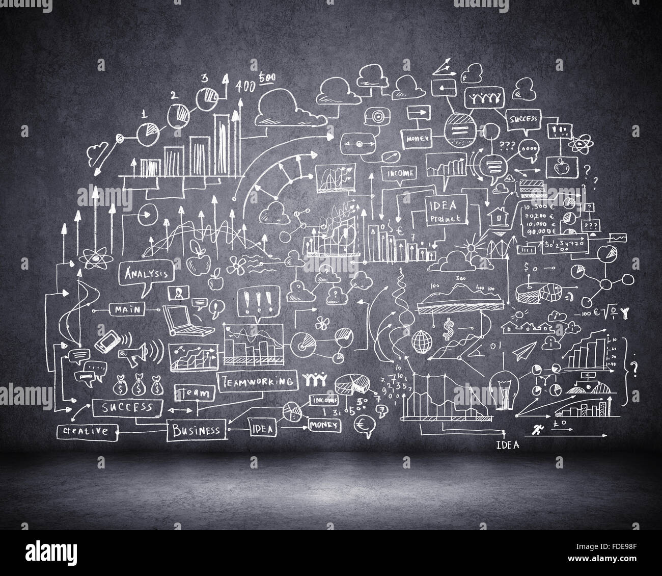Schizzo di Business idee contro la parete scura sullo sfondo Foto Stock
