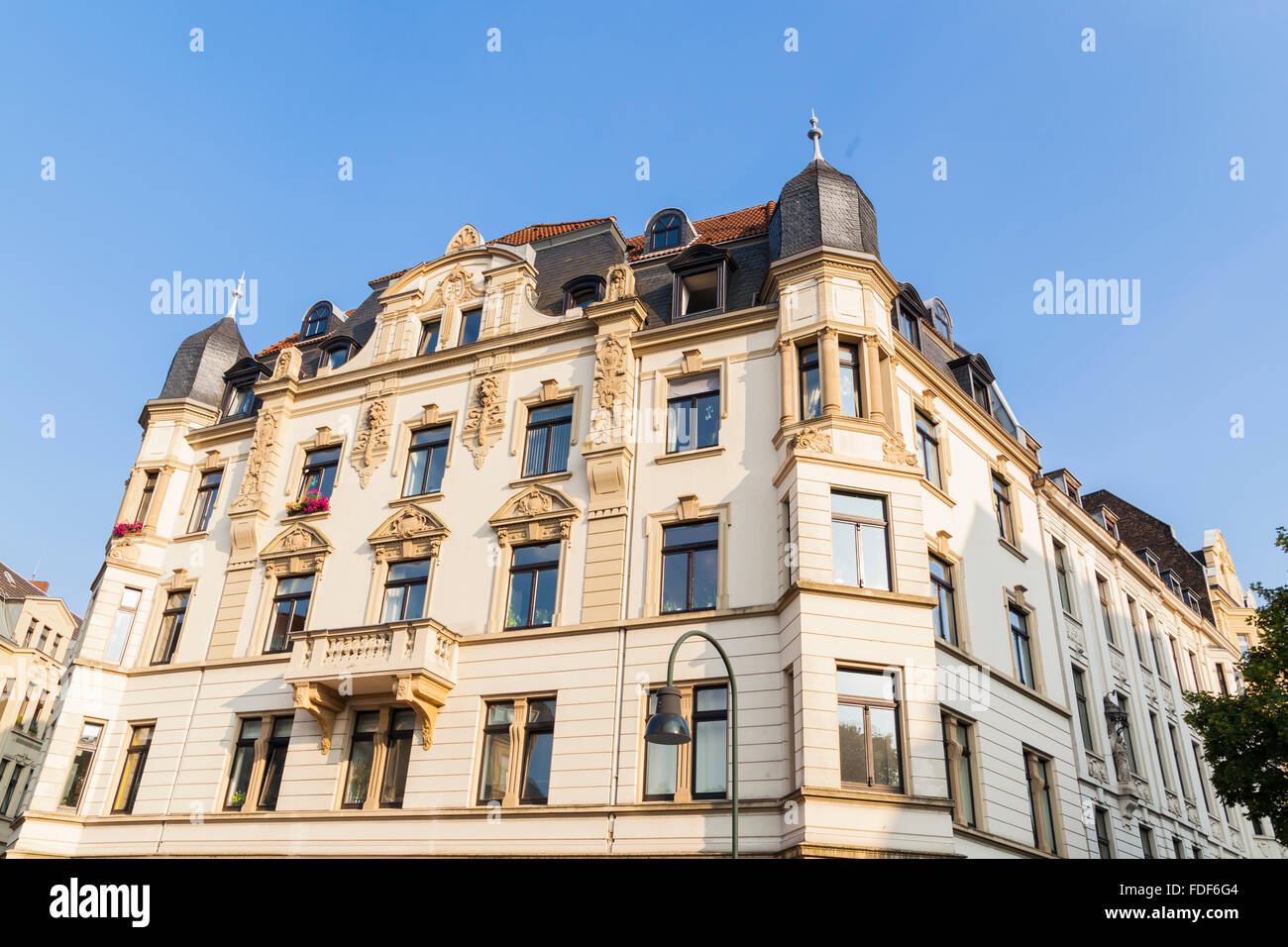 Case di Lusso e appartamenti in Germania shot dal livello della strada nessuna proprietà release richiesti a causa di leggi tedesche Foto Stock