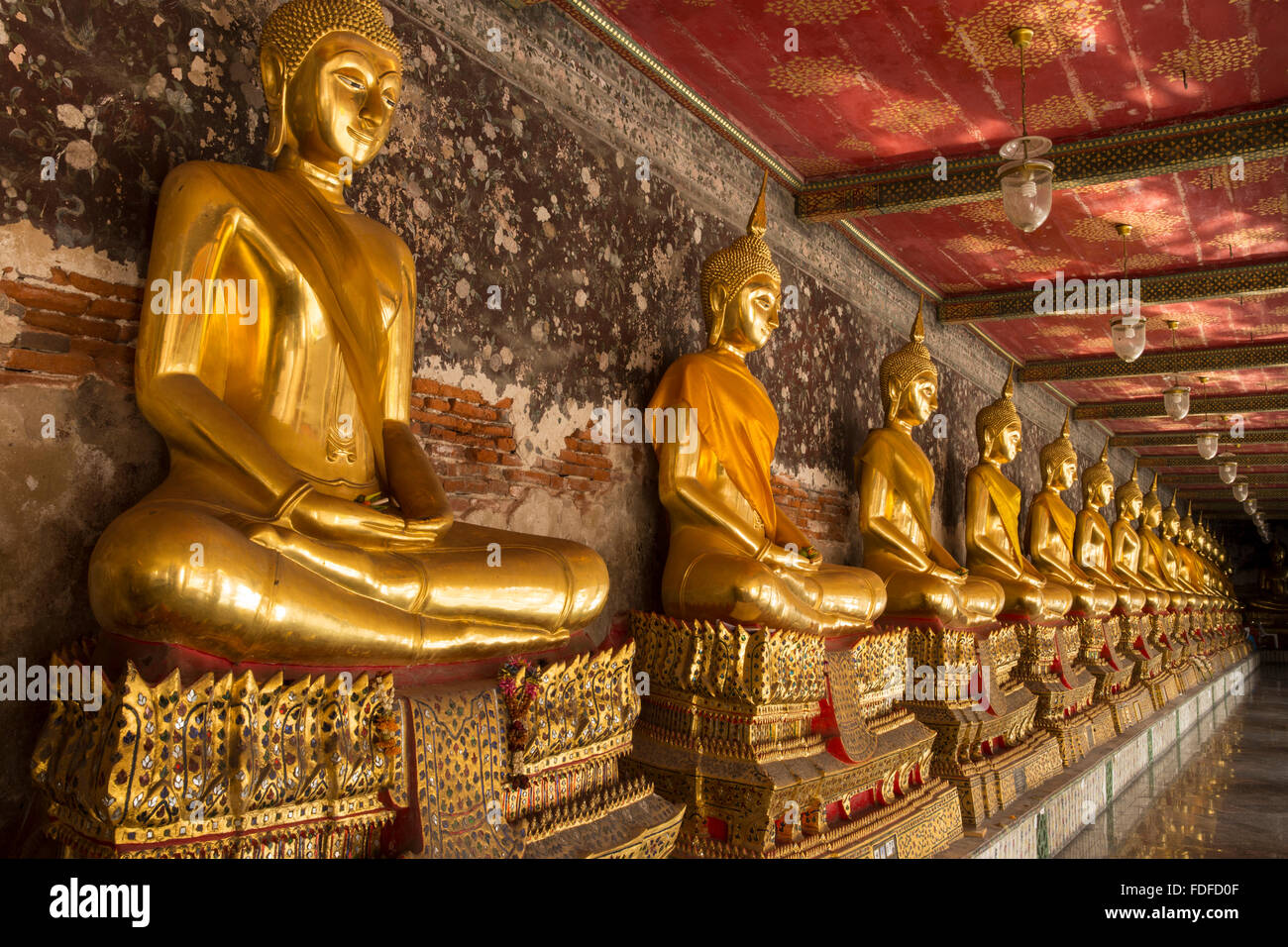 Thailandia Wat Suthat Bangkok Sud Est asiatico Foto Stock