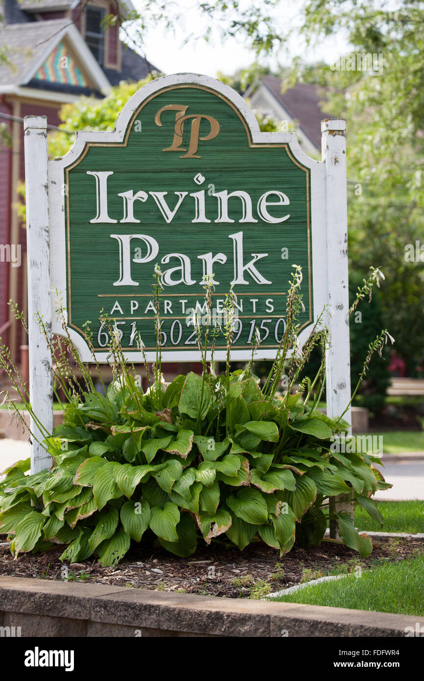 Affitto appartamento segno nella storica Irvine Park quartiere con 1850 - 1890 ristrutturato case. St Paul Minnesota MN USA Foto Stock