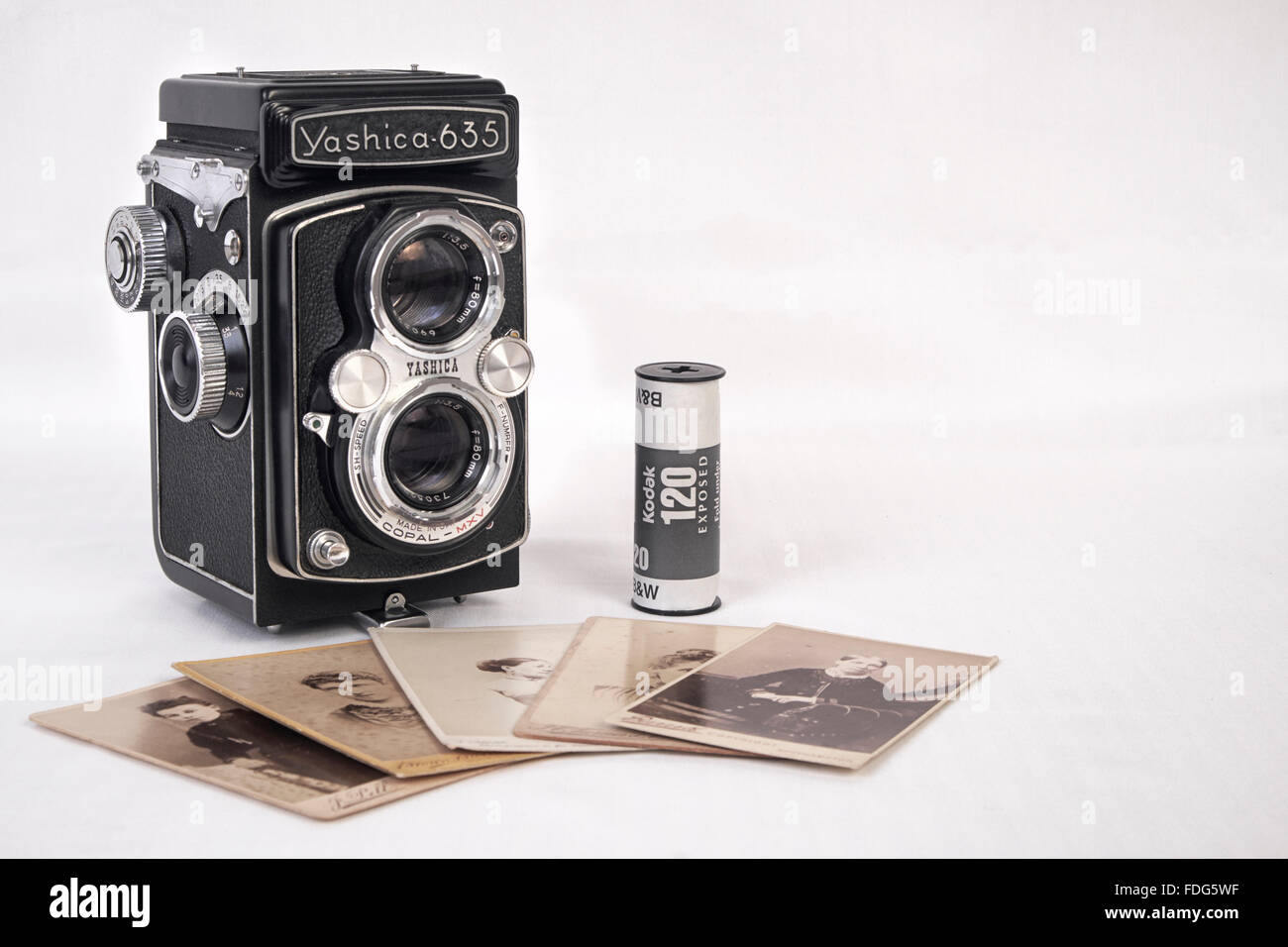 Videocamera. Vintage Yashica TLR Classic formato medio c. Foto Stock