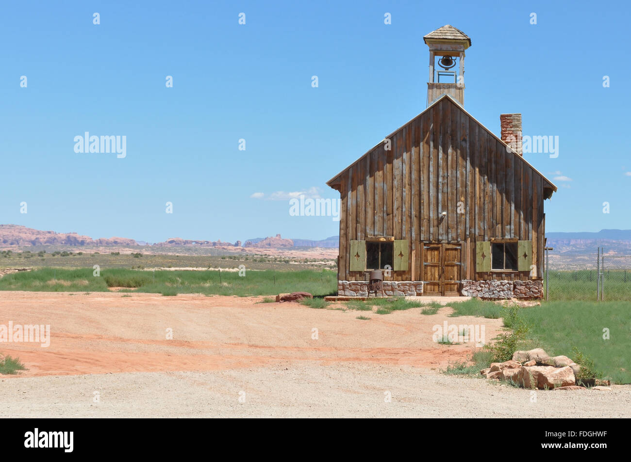 Vista di una vecchia chiesa vicino a Moab, Utah Foto Stock