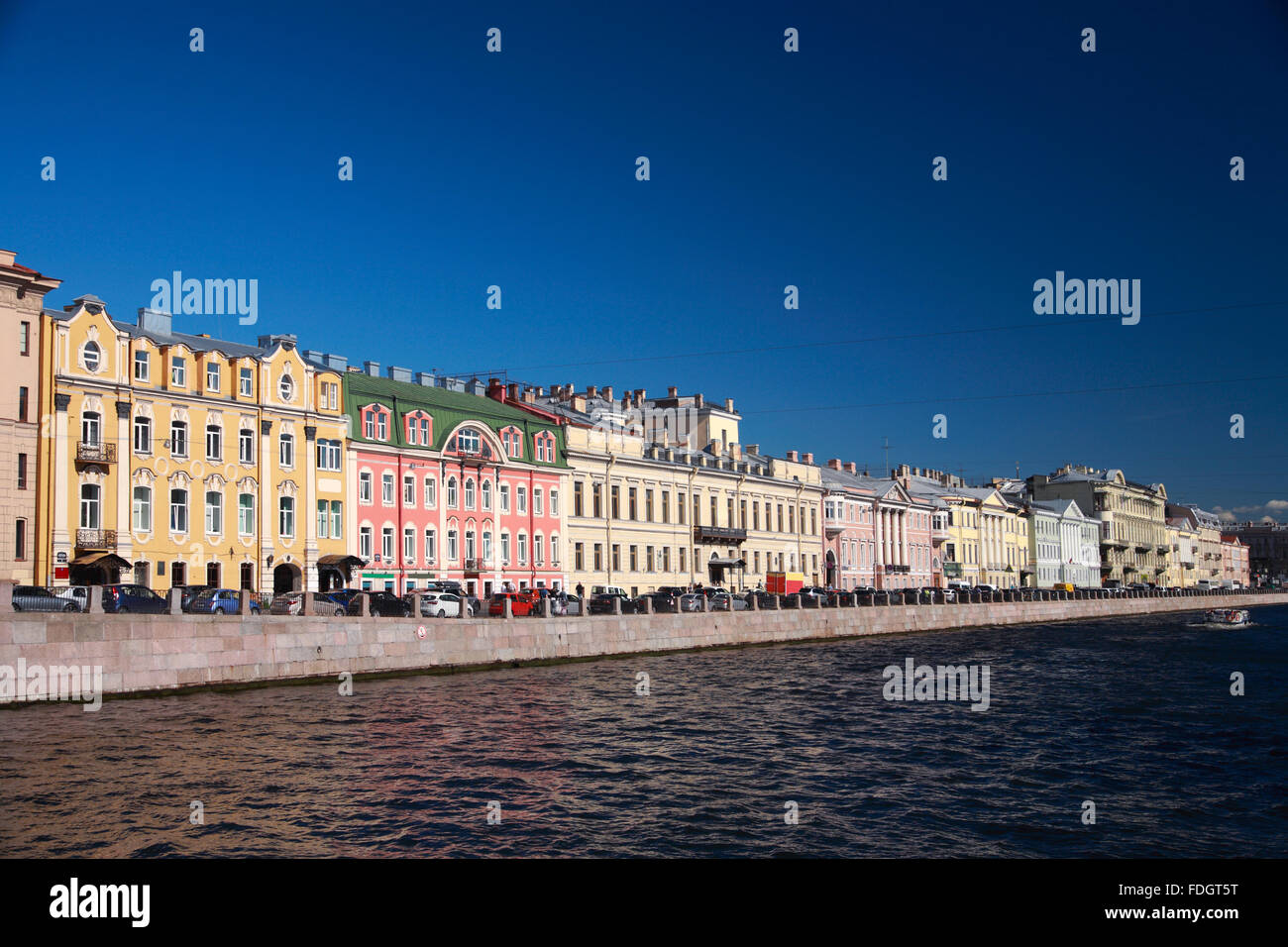 San Pietroburgo, Russia, Fontanka Embankment giornata di sole Foto Stock