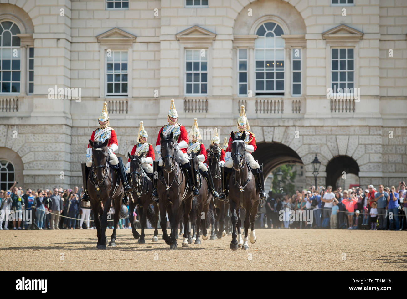 Londra, Inghilterra - Cambio della guardia alla sfilata delle Guardie a Cavallo Foto Stock