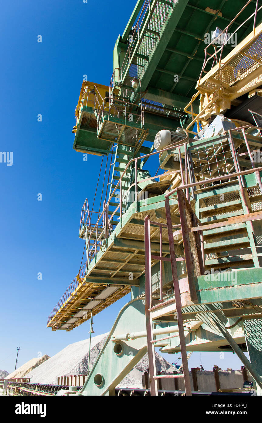 Parte di costruzione cava enorme meccanismo, giorno di estate Foto Stock