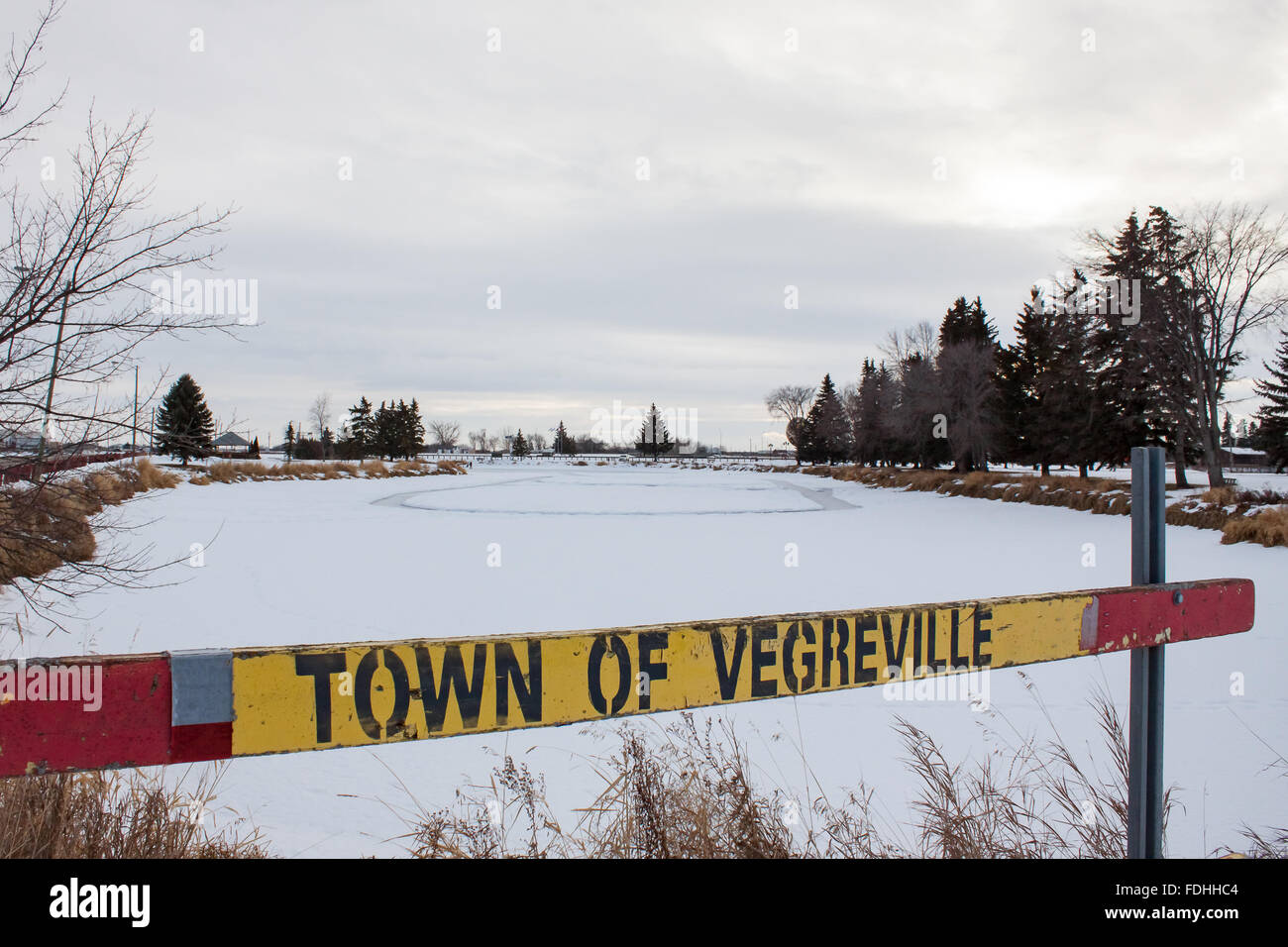 Città di Vegreville pattinaggio all'aperto stagno nel periodo invernale Foto Stock