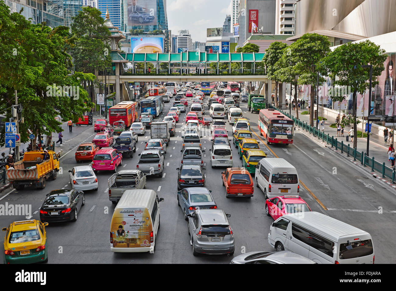 Ratchadamri Road, Bangkok, Thailandia. Foto Stock