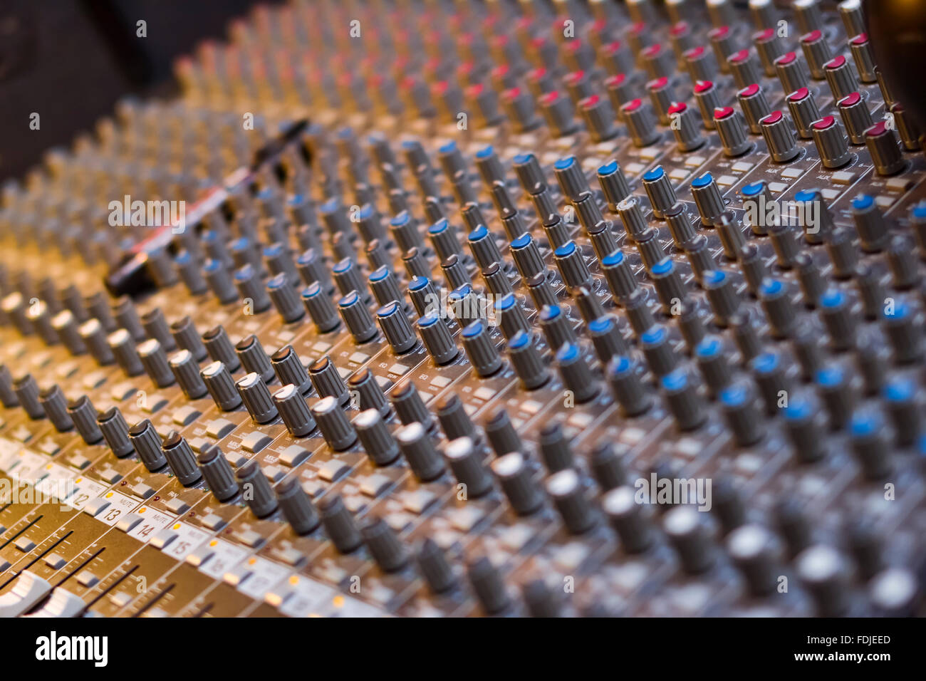 Sfondo dell'audio professionale mixer musicale, attrezzature Digital Voice Recorder Foto Stock