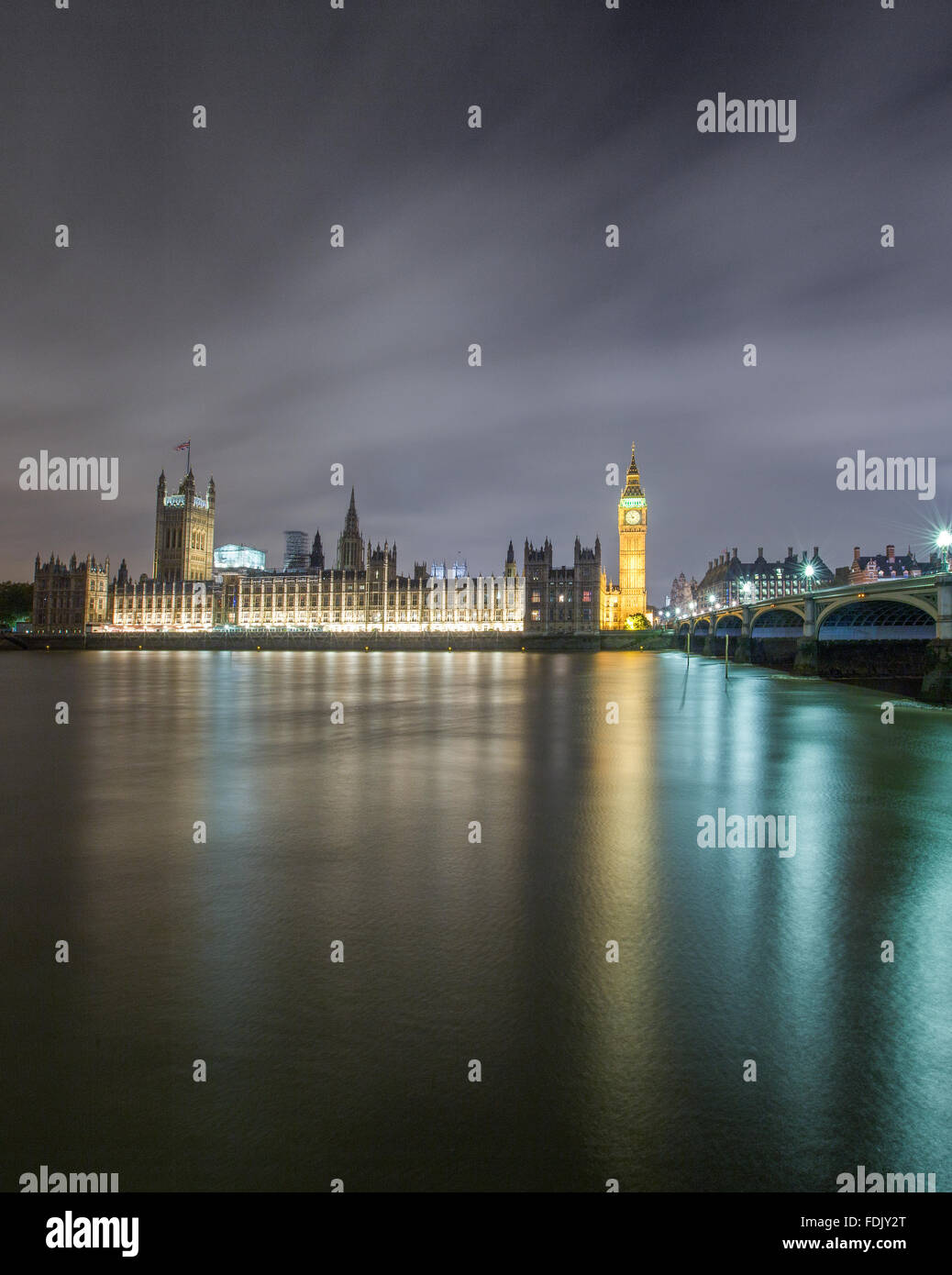 Big ben, Houses of Parliament e Westminster Bridge di notte, Londra, Inghilterra, Regno Unito Foto Stock