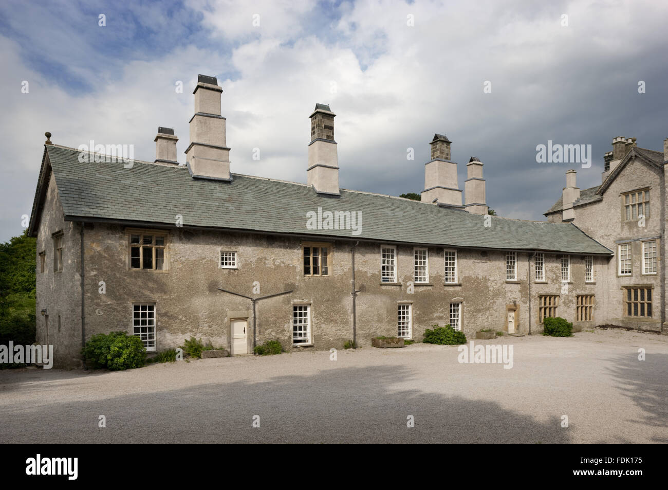 L'ala nord che è stato costruito in tre o quattro sezioni per diversi anni dal 1565 al castello di Sizergh, vicino a Kendal, Cumbria. Foto Stock