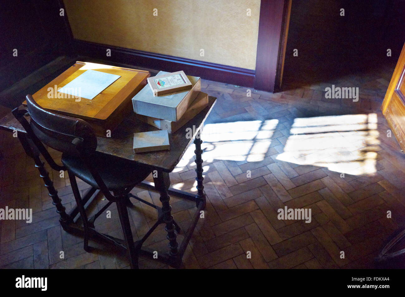 Tavolo con stampa fotografica le caselle in Hardmans' House, 59 Rodney Street, Liverpool. Foto Stock