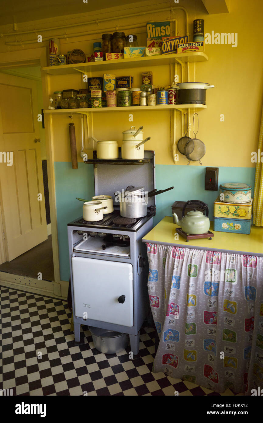 Angolo della cucina a Mendips, la casa d'infanzia di John Lennon in Woolton, Liverpool. Foto Stock