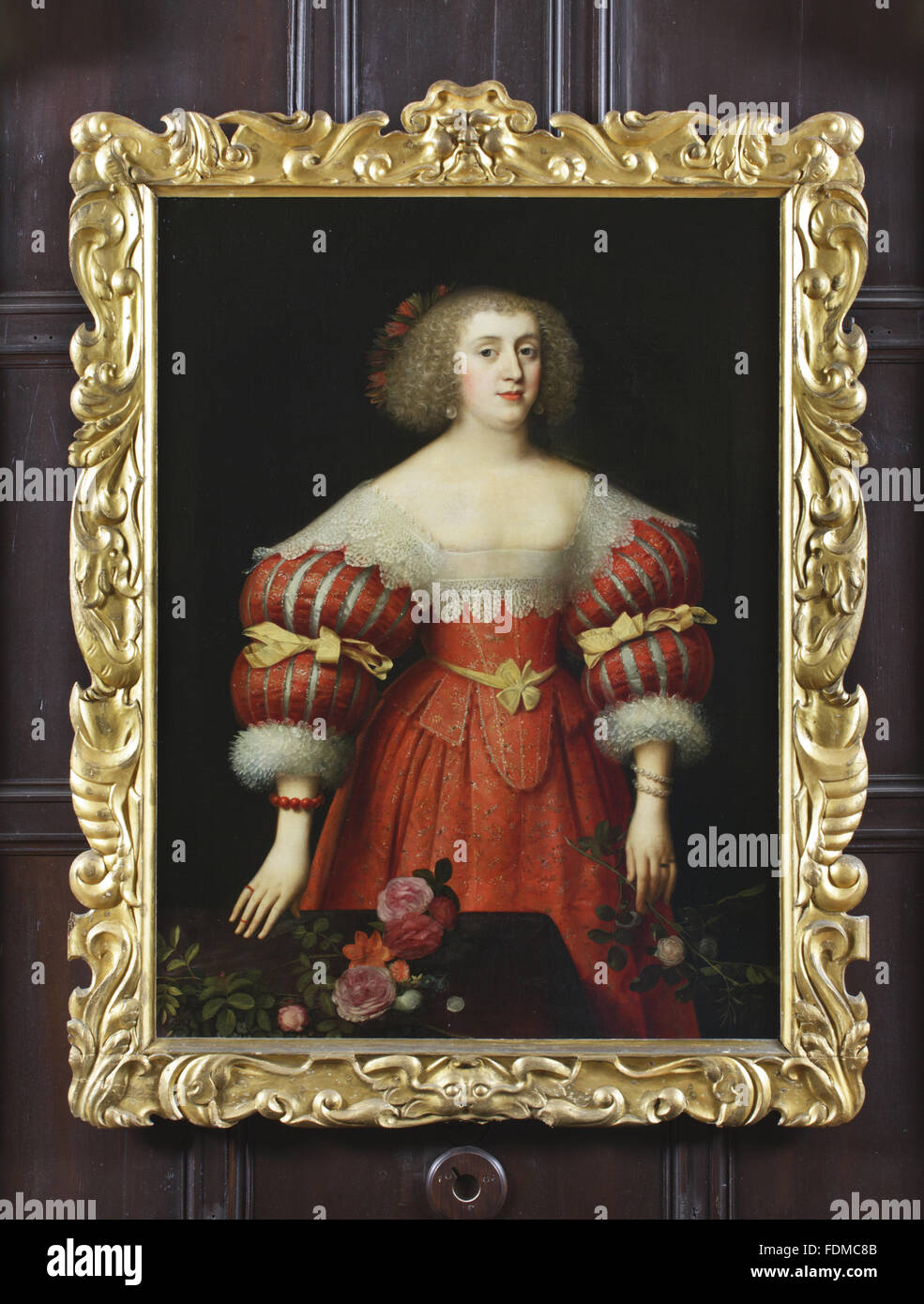 Una signora sconosciuta, eventualmente da Gilbert Jackson (fl.1622-1643), circa 1630, olio su tela, 1520 x 1135 x 70 mm; 1170 mm (altezza); 890 mm (larghezza), a casa di prosciutto, Surrey. Il National Trust numero di inventario: 1139938. Foto Stock