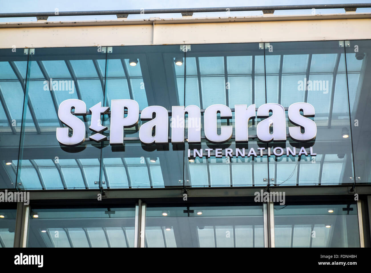 Stazione ferroviaria internazionale di St Pancras, London, Regno Unito Foto Stock