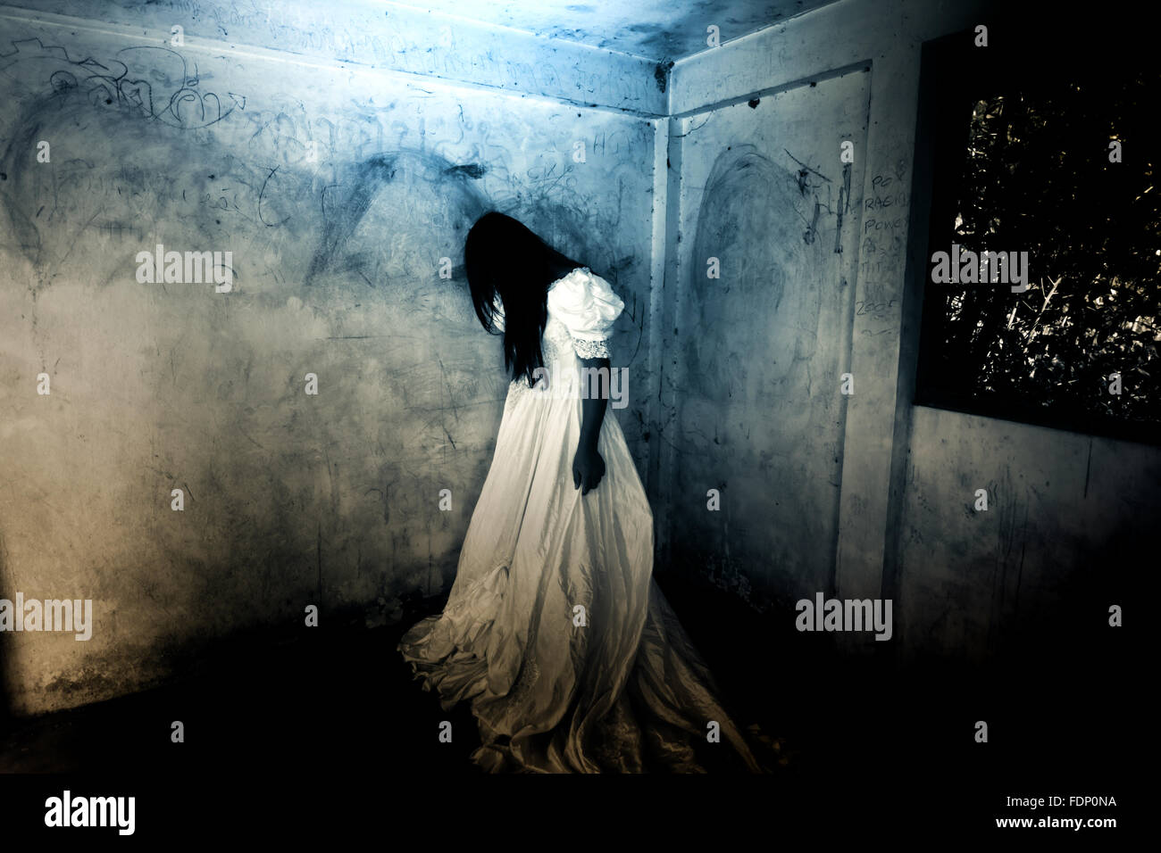 Ghost in Haunted House Foto Stock