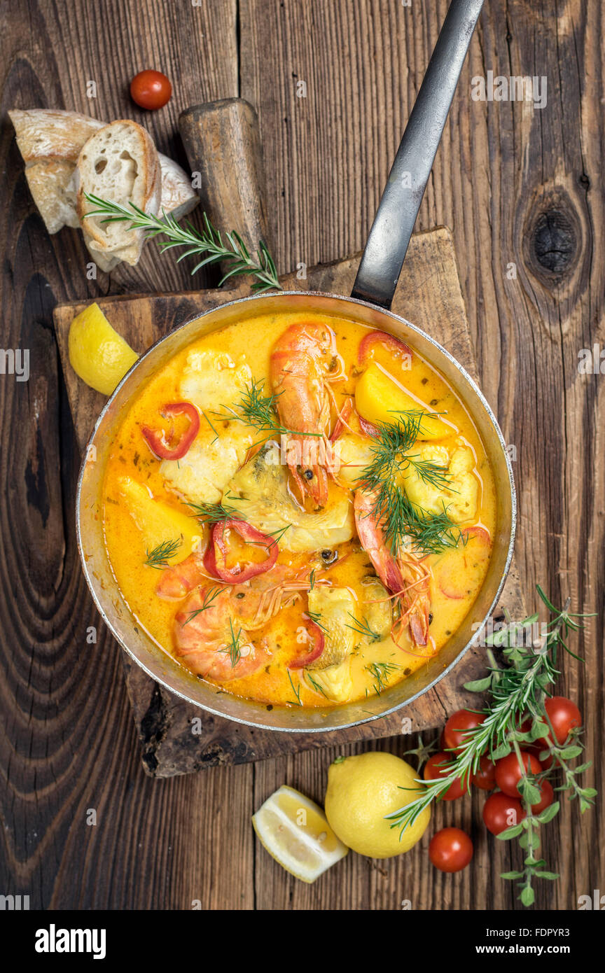 Piatto di pesce,cultura Sud Americana,,zuppa di pesce al curry Foto Stock