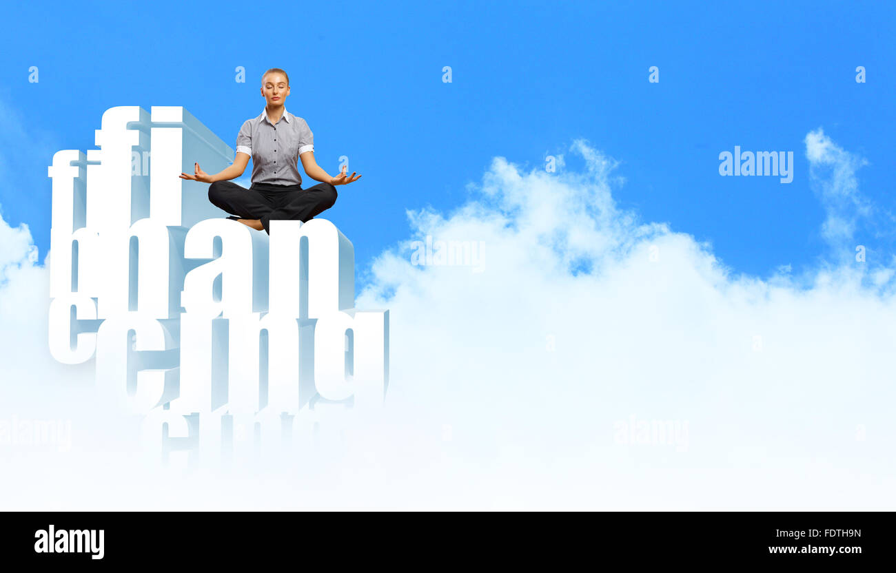 La protezione di un buon investimento e di rendere il concetto di denaro - imprenditrice mani con il finanziamento di parola Foto Stock