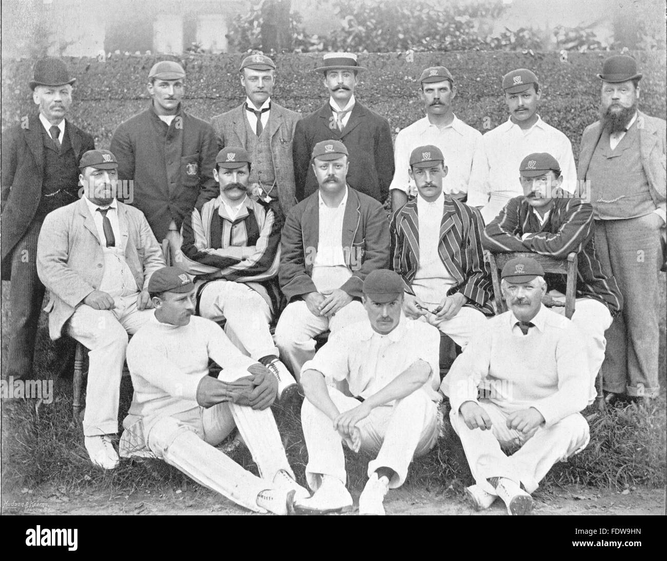 SUSSEX CRICKET TEAM:FRY;WILSON;BEAN;Marlow;SHAW;BRANN;MURDOCH;NEWHAM, 1896 Foto Stock