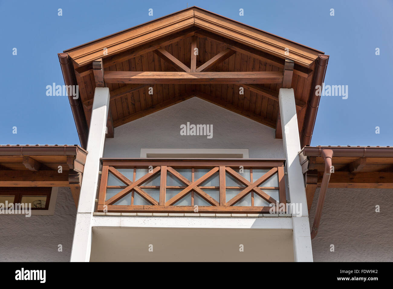Tipico outdoor moderne camere in affitto nelle Alpi, Austria Foto Stock
