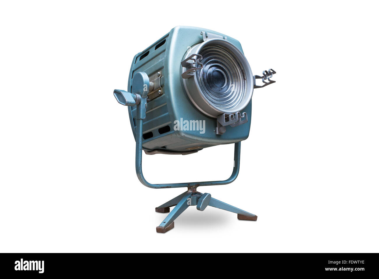 Studio spotlight apparecchiature di illuminazione con piedistallo. Isolato su sfondo bianco, percorso di clipping incluso. Sorgente di alimentazione elettrica della luce costante, lampadina alogena. Foto Stock