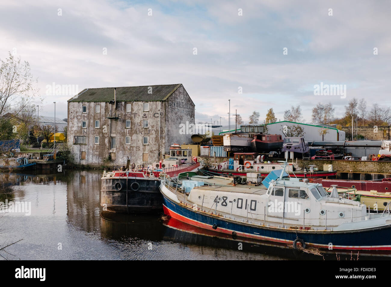 Barche sul fiume Calder a Wakefield Foto Stock
