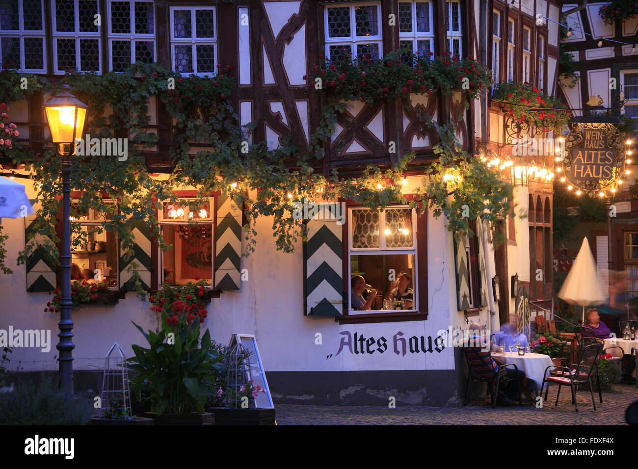 Deutschland, Renania-Palatinato, Oberes Mittelrheintal, Bacharach, ristorante altes Haus Foto Stock