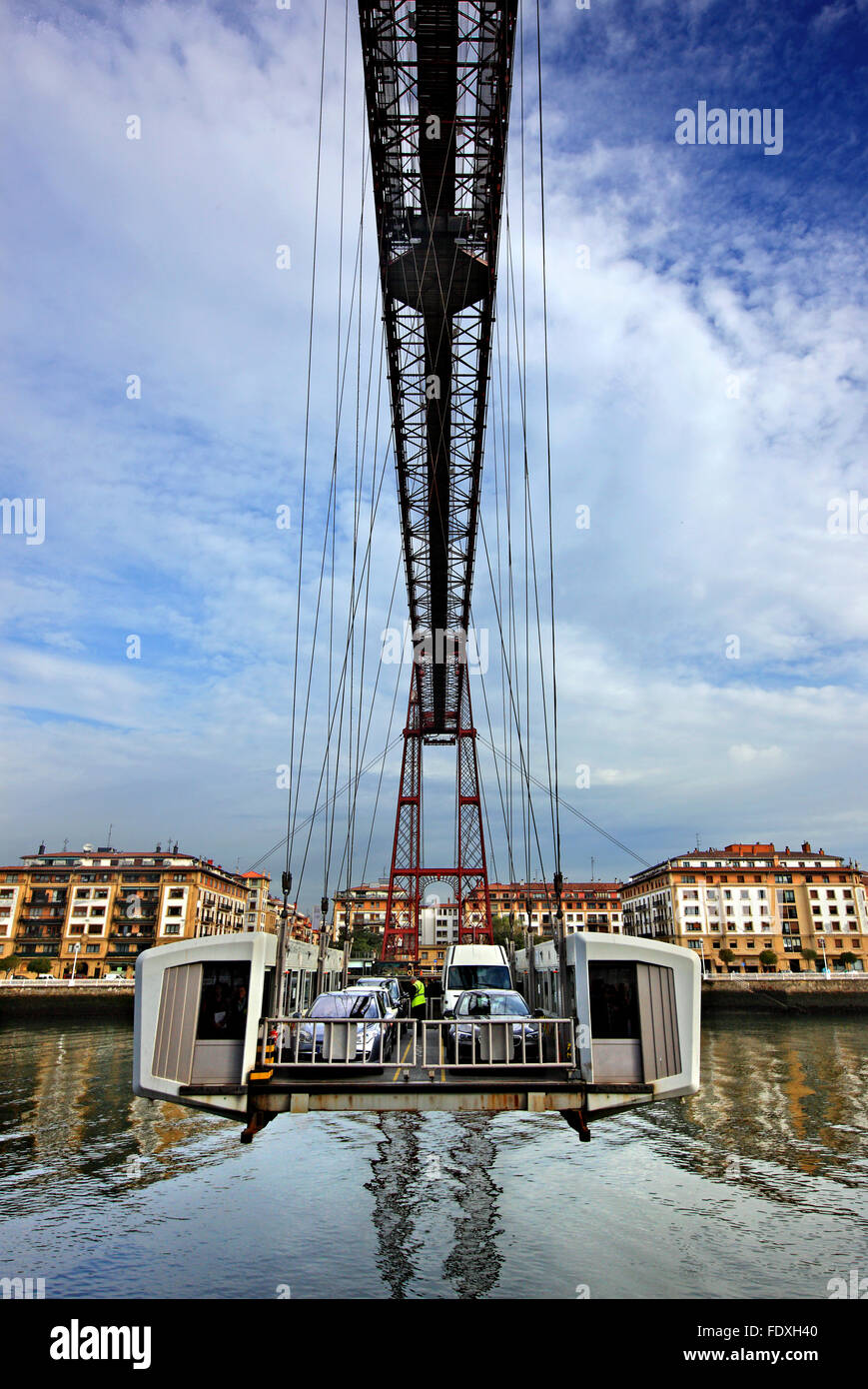 Il Ponte di Vizcaya (noto come 'Puente Colgante' - 'ponte sospeso'), si connette dal 1893 due sobborghi di Bilbao, Portugalete & Getxo Foto Stock