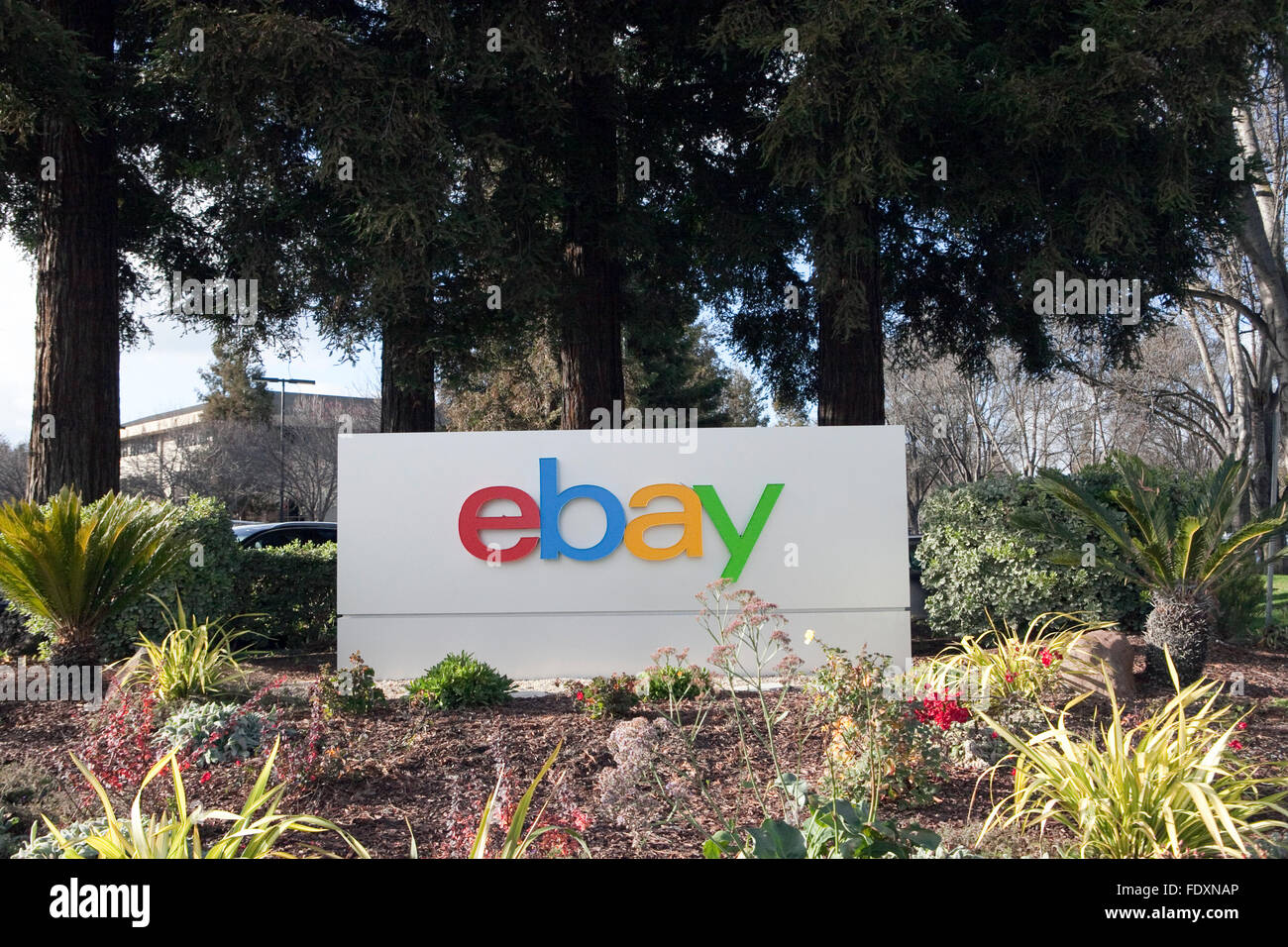 Un segno è visto su eBay presso la sede centrale di San Jose, California Foto Stock