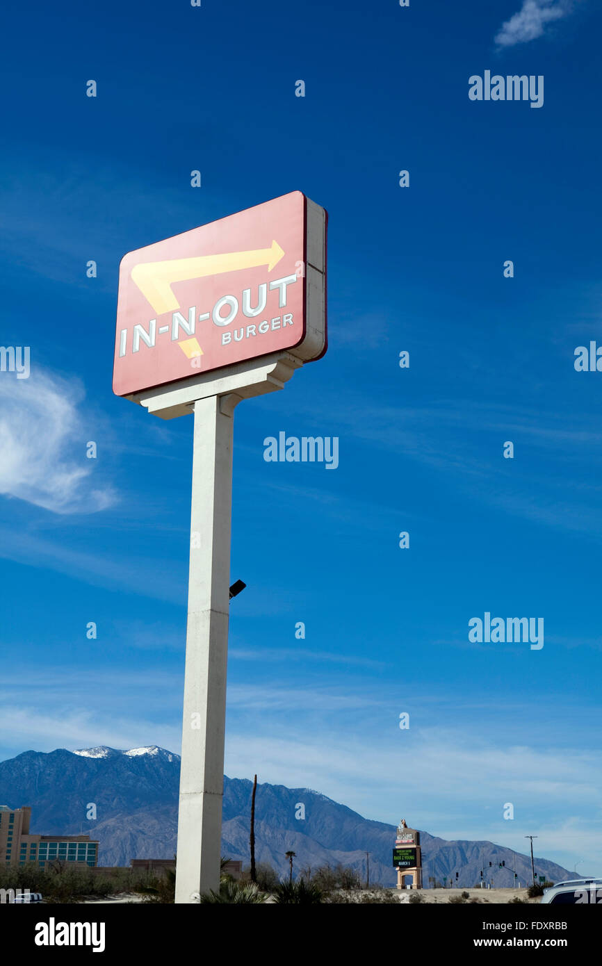 Una vista di un In-N-Out succursale in Palm Springs, California Foto Stock