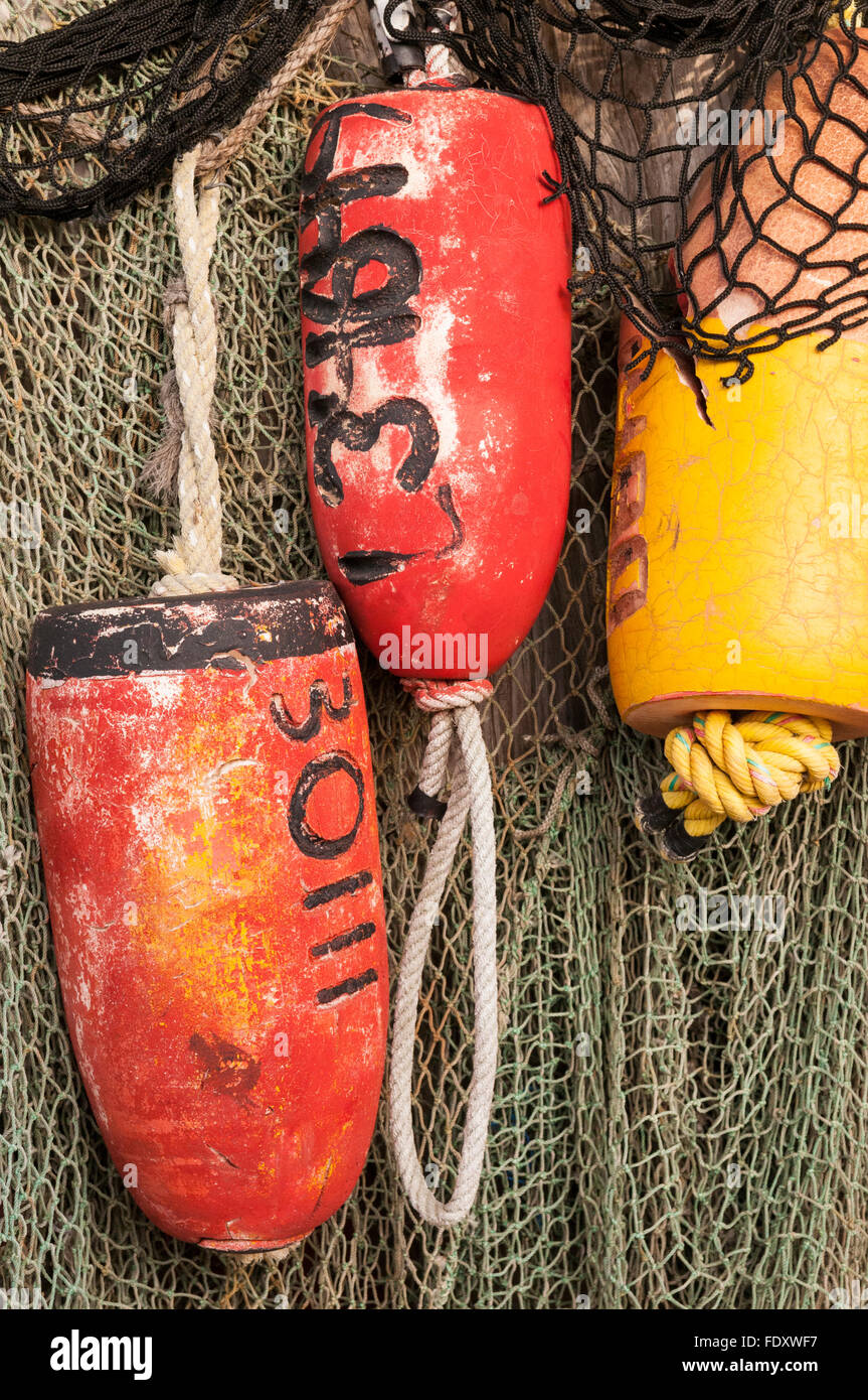 La pesca galleggianti davanti a 'Il capitano della signora' gallery e negozio di articoli da regalo nel centro storico di Firenze, Oregon Coast. Foto Stock