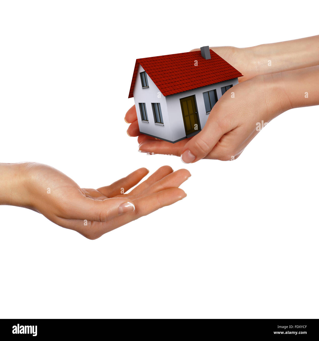 Le mani umane modello di contenimento di una casa contro lo sfondo della natura Foto Stock
