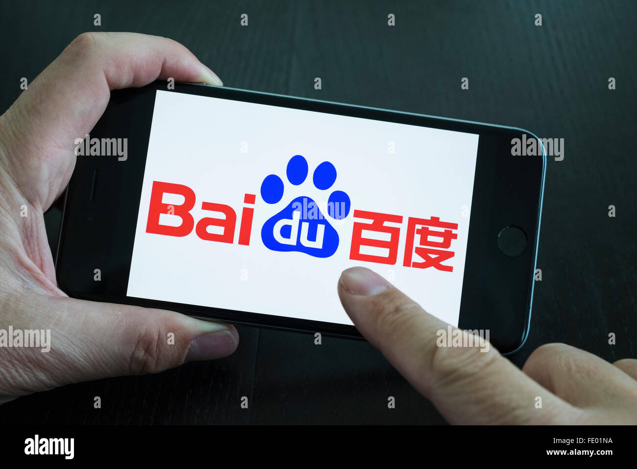 Baidu sito web che mostra il logo su iPhone 6 Plus smart phone Foto Stock