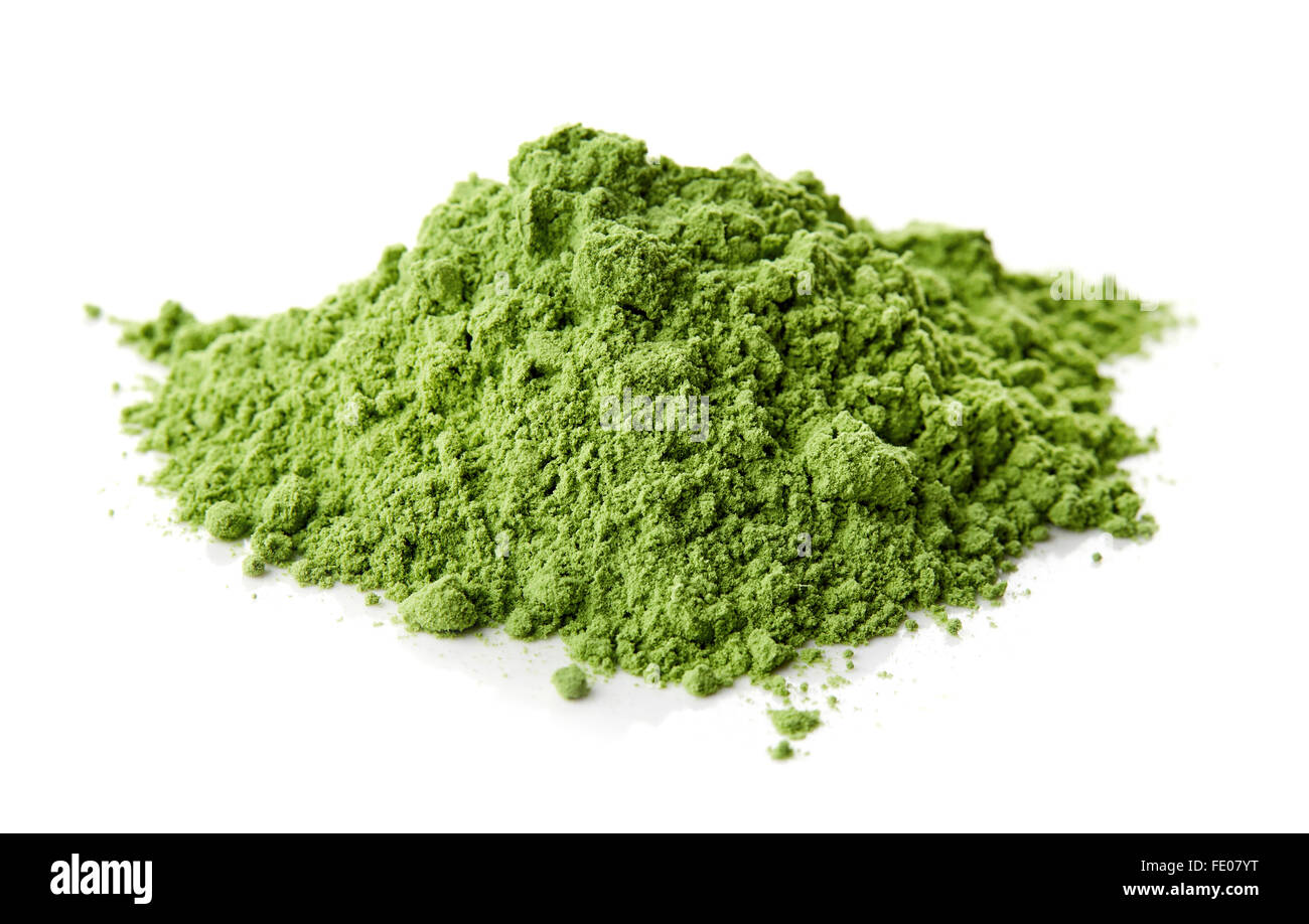 Cumulo di giovani di orzo o di erba di frumento, detox super, sfondo bianco Foto Stock