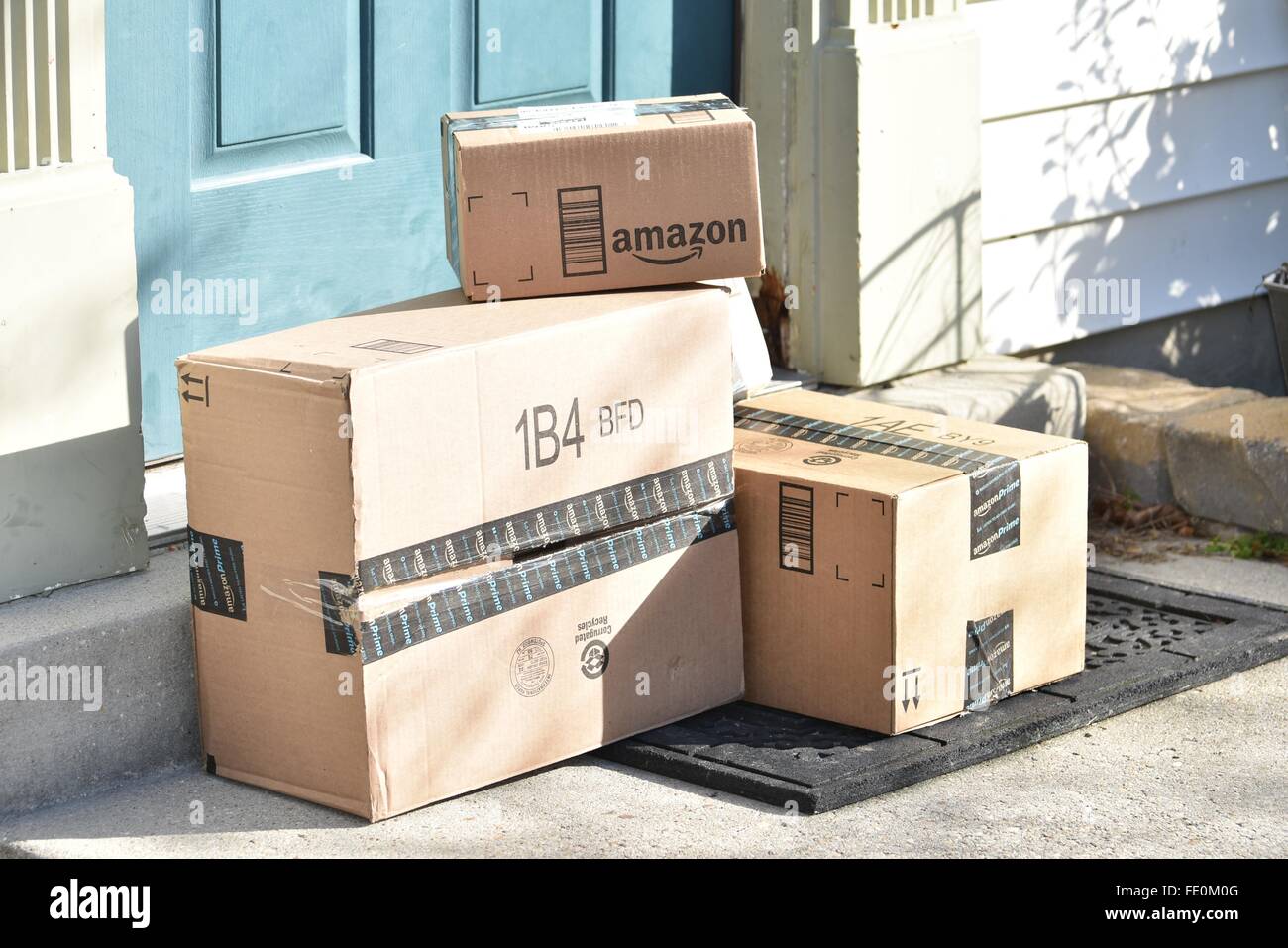 La perfezione del Amazon box consegnati ad un home Foto Stock