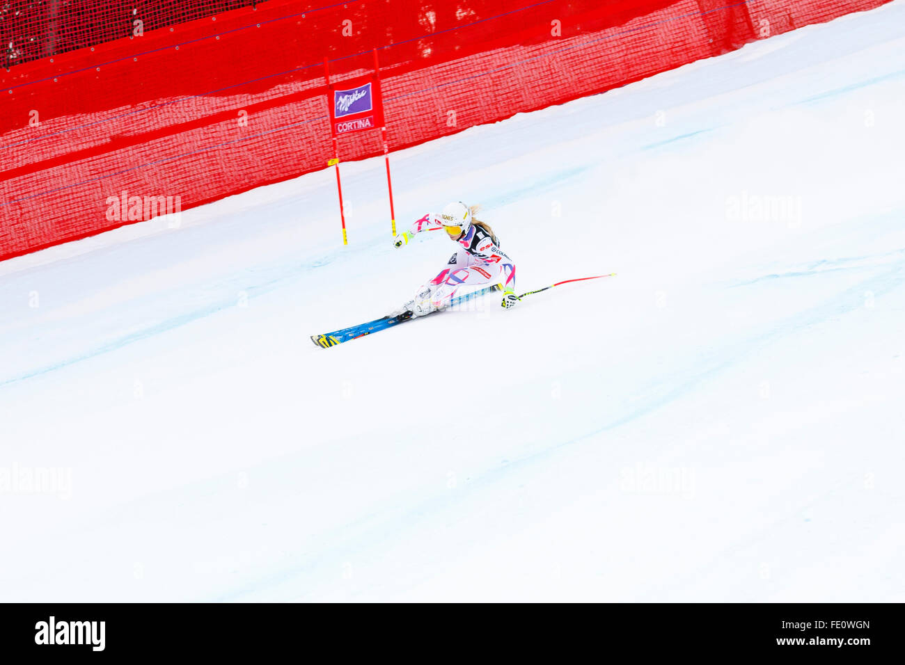 Cortina d'Ampezzo, Italia 24 gennaio 2016. GAUCHE Laura (Fra) a competere in Audi FIS Coppa del Mondo di Sci Alpino Femminile Super G Foto Stock