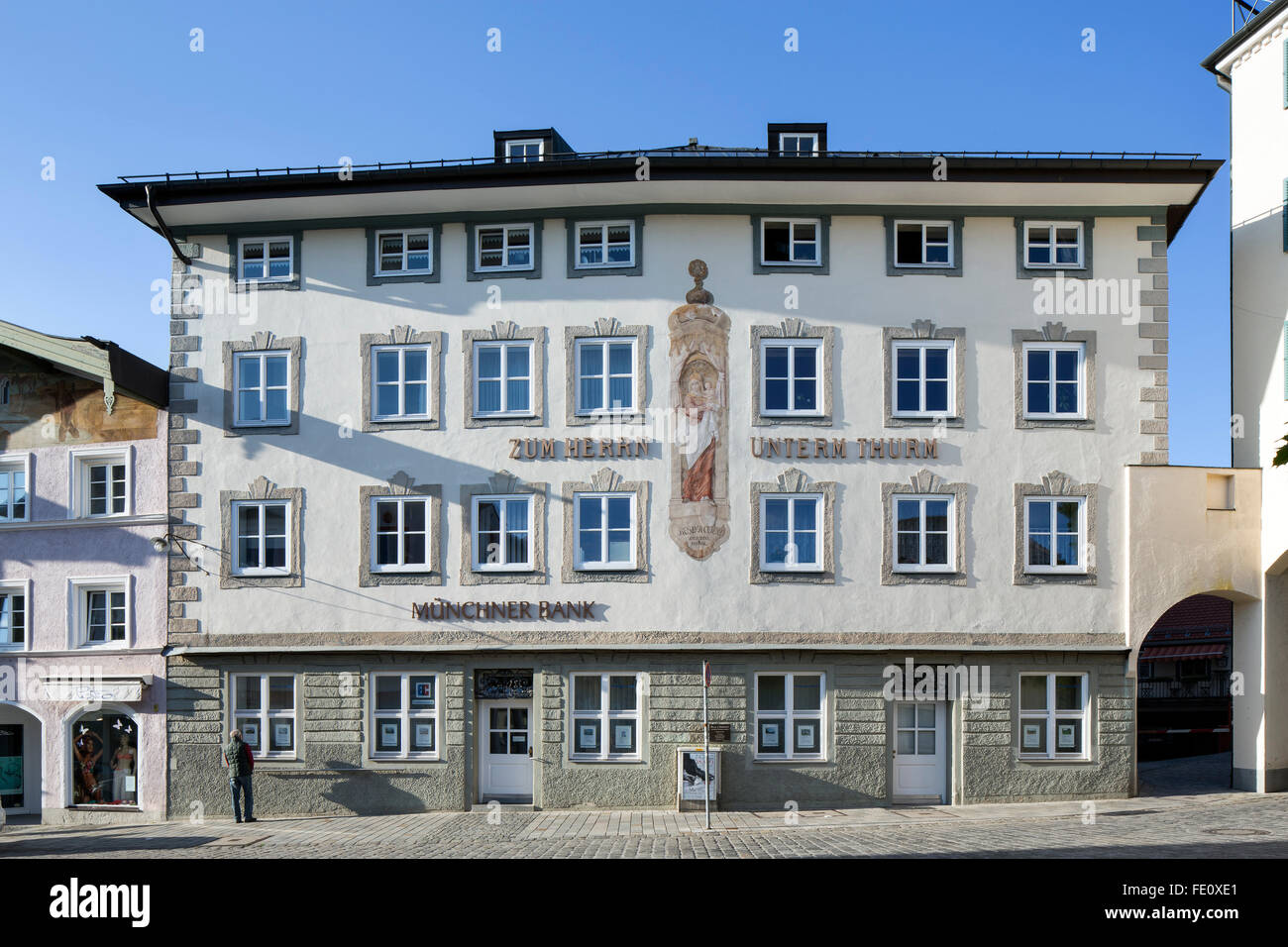 Residenziali e di edificio commerciale Zum Herren unterm Turm, Marktstraße, zona pedonale, Bad Tölz, Alta Baviera, Baviera Foto Stock