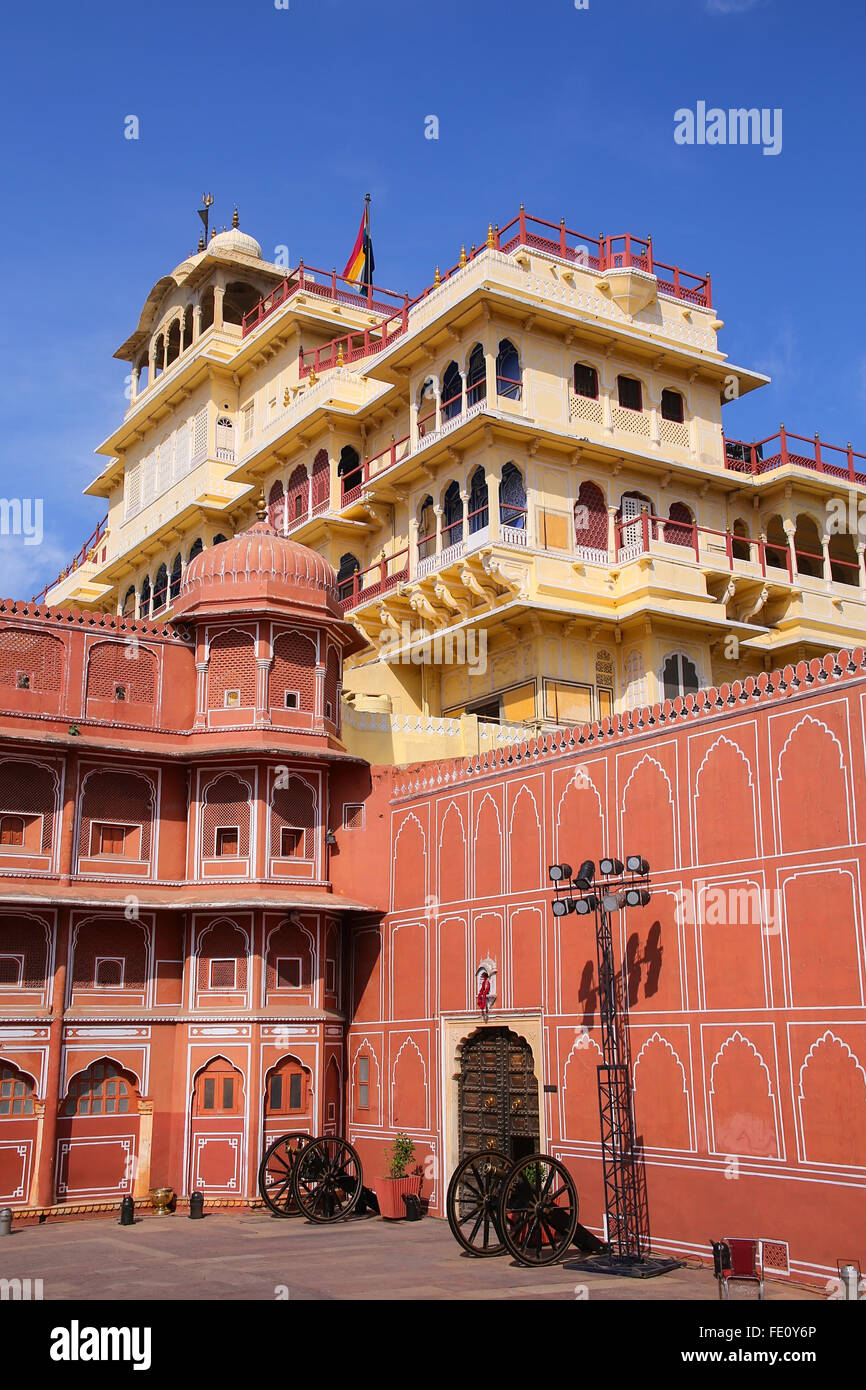 Chandra Mahal nella città di Jaipur Palace, Rajasthan, India. Il palazzo è stato sede del Maharaja di Jaipur, la testa del Kachwaha R Foto Stock
