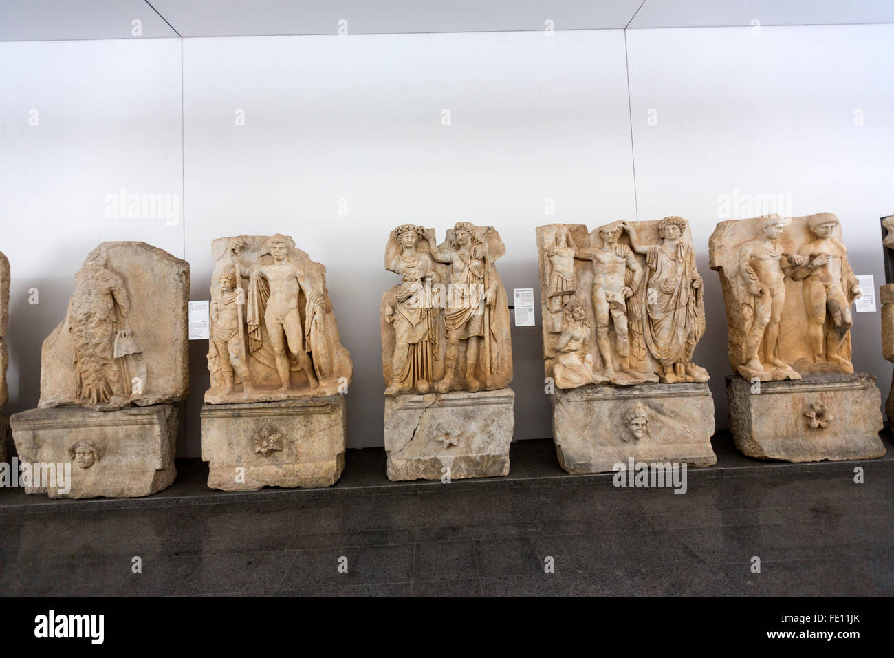 Bassorilievo nella Sala degli Imperatori in Aphrodisias museo, Turchia Foto Stock
