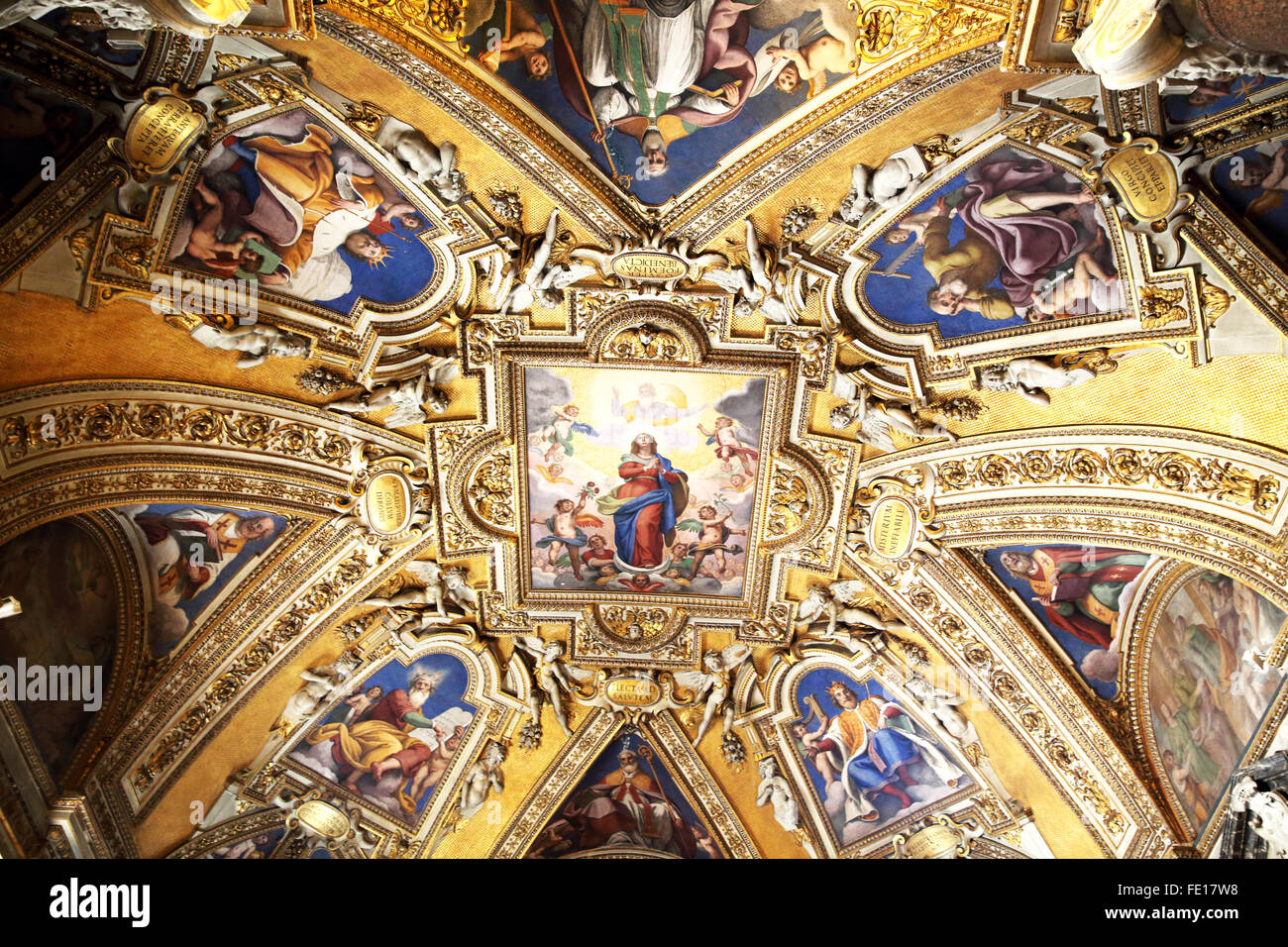 L'ornato soffitto della Basilica di Santa Maria Maggiore in Roma. Foto Stock