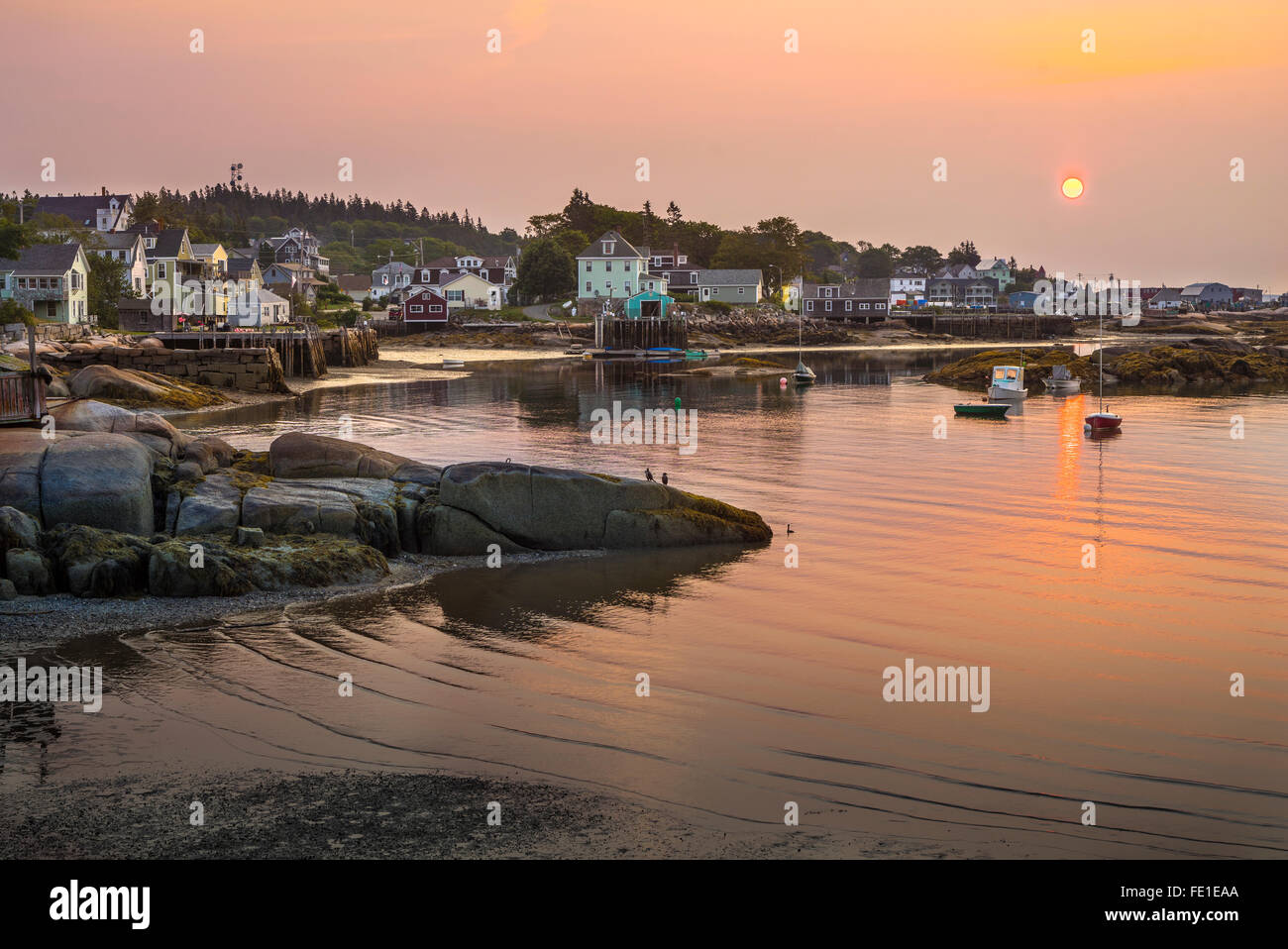 Stonington, Maine: Stonington Harbor riflessioni a sunrise Foto Stock