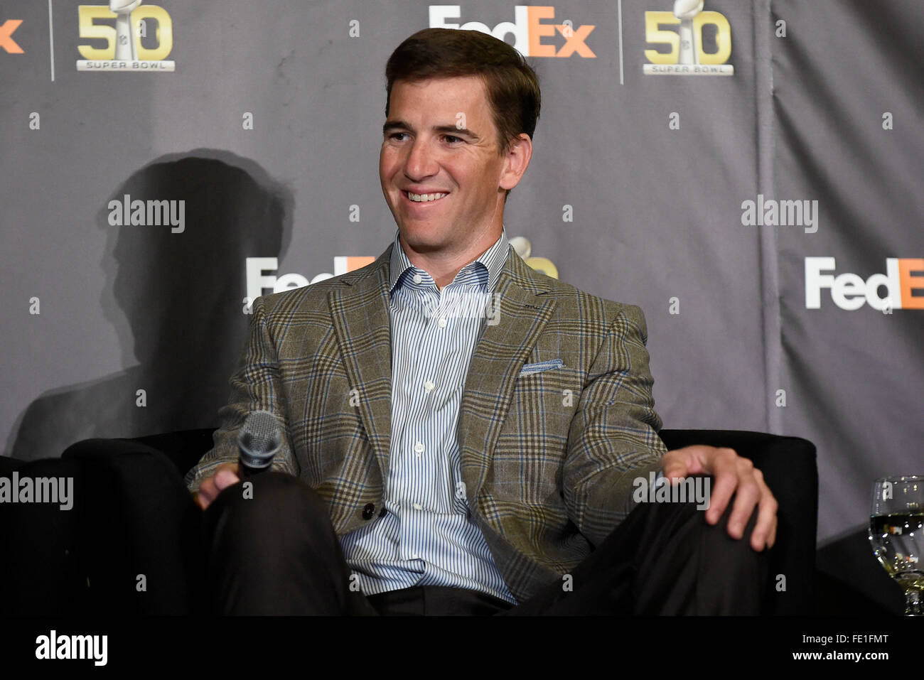 Mercoledì 3 febbraio, 2016: NFL Quarterback Eli Manning prende parte ad una conferenza stampa a San Francisco, California durante la National Football League la settimana di apertura delle celebrazioni per il Super Bowl 50 tra la Carolina Panthers e Denver Broncos . Eric Canha/CSM Foto Stock