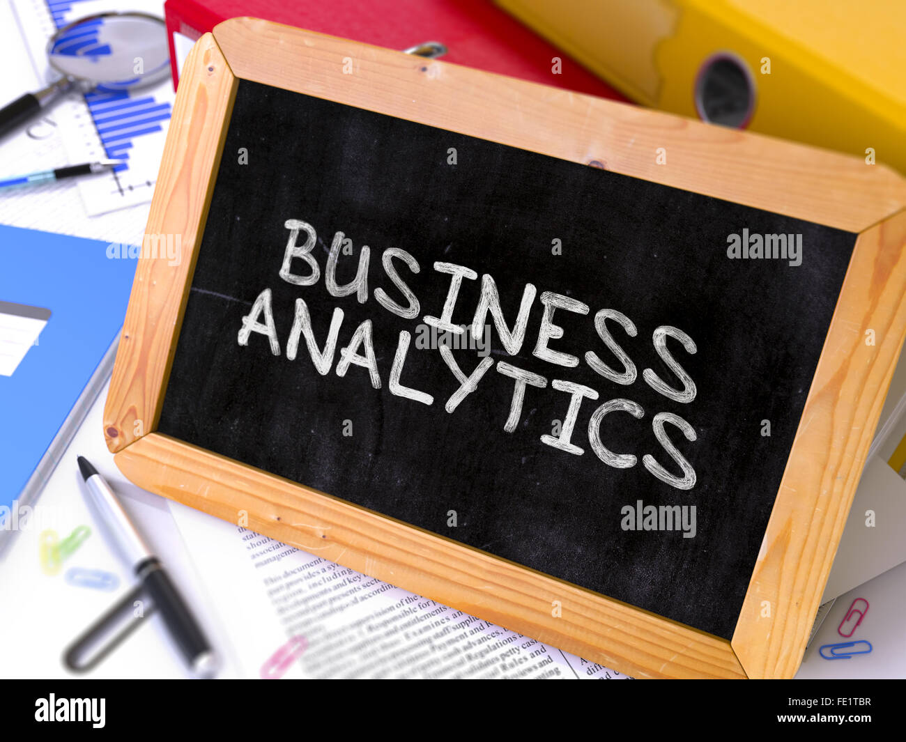 Business Analytics manoscritte da bianco gesso su una lavagna. Foto Stock
